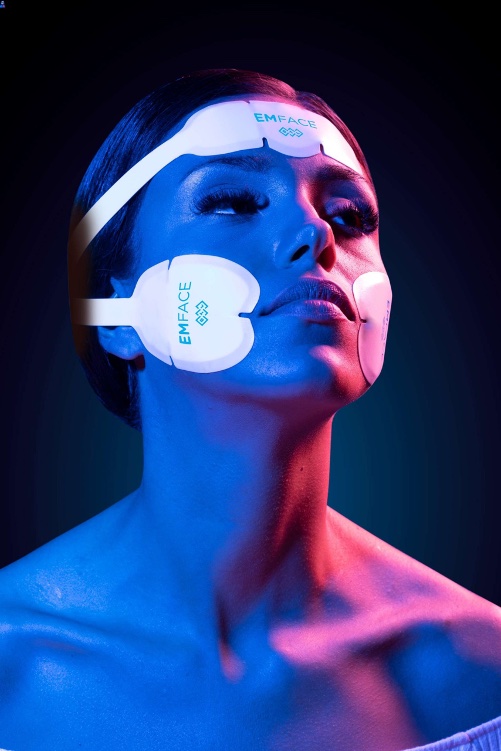 Moins de rides et Effet lifting : EmFace® le nouveau traitement du visage