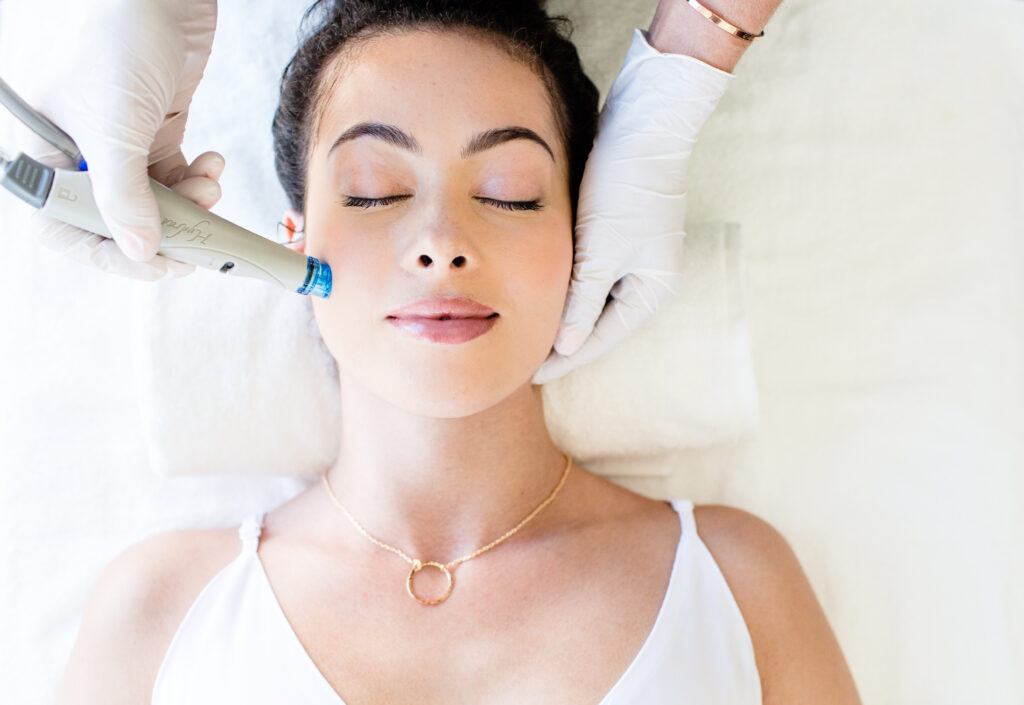 Soin Hydrafacial : Nettoyer la peau en profondeur à Osny Eragny