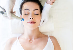 Soin Hydrafacial : Nettoyer la peau en profondeur à Osny Eragny
