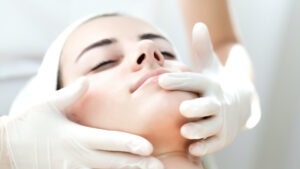 Nettoyage profond peau visage Hydrafacial Beauvais Isle Adam
